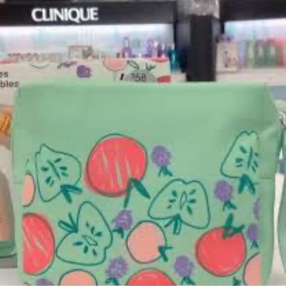 CLINIQUE X DRAWRBERTSON MAKEUP BAG – FRUIT PRINT - Picture 16 of 17